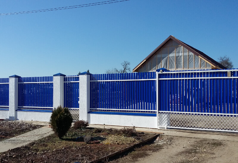 Забор из евроштакетника RAL5002 синий ультра, секция горизонт в Казахстане фото 1